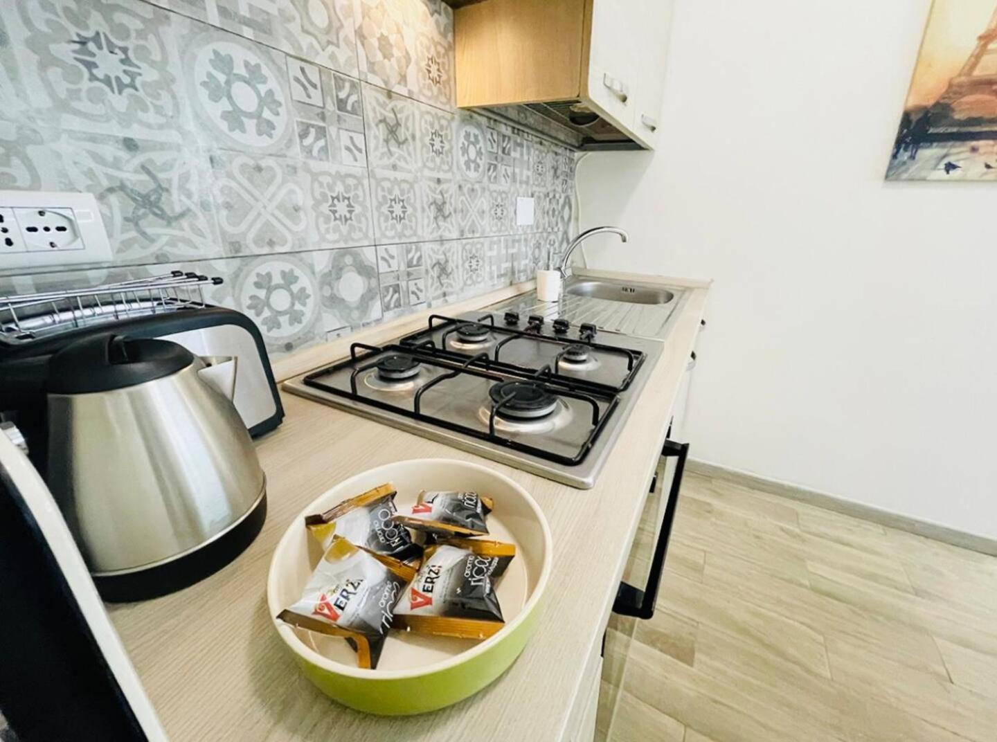Porta Palazzo 15 Min - Suite Con Netflix & Wi-Fi 토리노 외부 사진